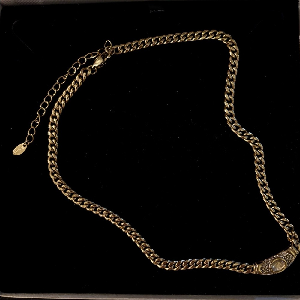 Raena Stones Bella Necklace with natural clear quartz stone. - Picture 3 of 3